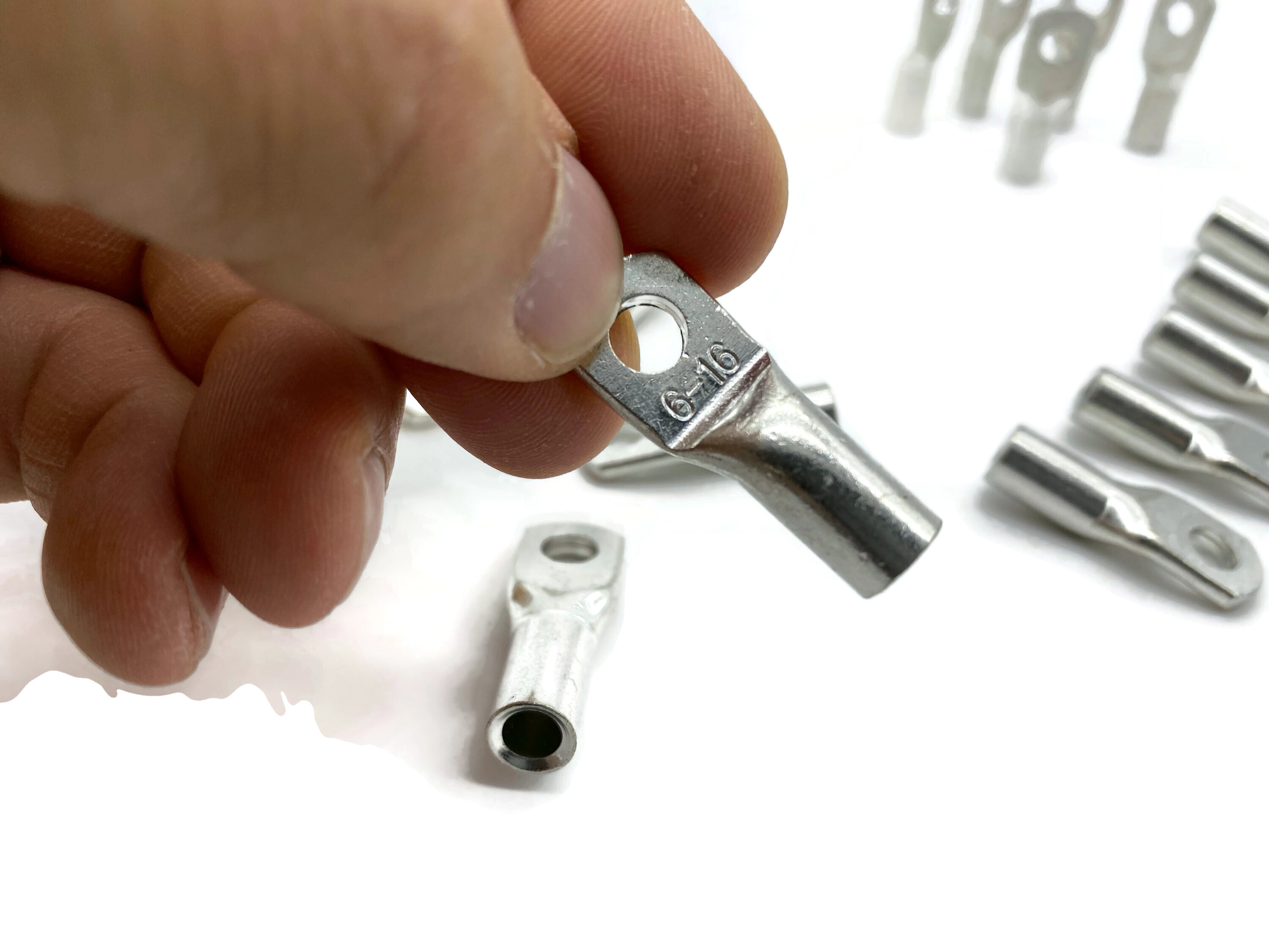 Kabelschuh 16mm² M6 20x für Batteriekabel mit 6mm Schraubenöffnung 4,5mm Durchmesser - Vorschau 6