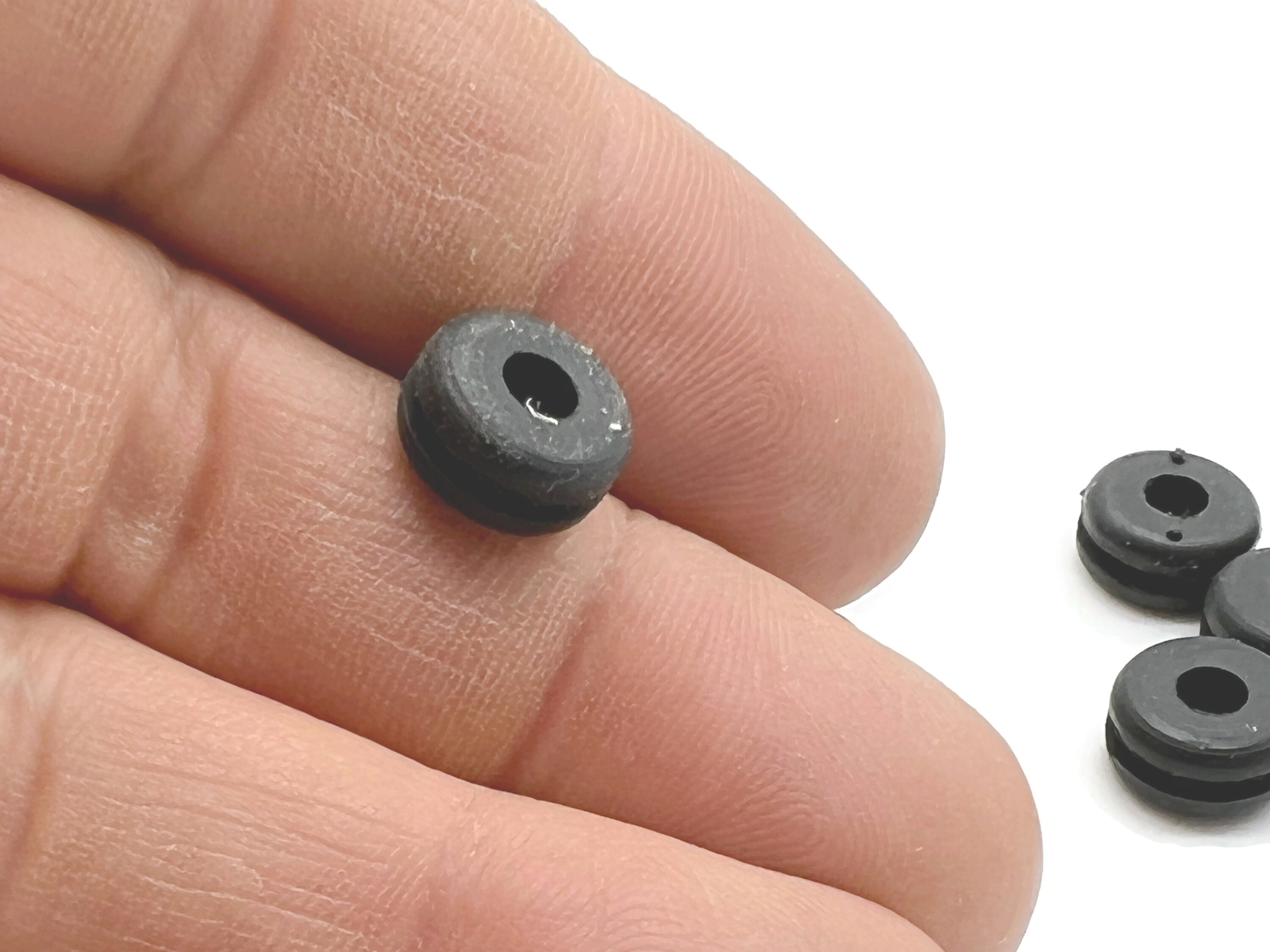 Kabeltülle 10x 4mm offen Membrandurchführung schwarz hitzebeständig 30 bis 90 Grad - Vorschau 5