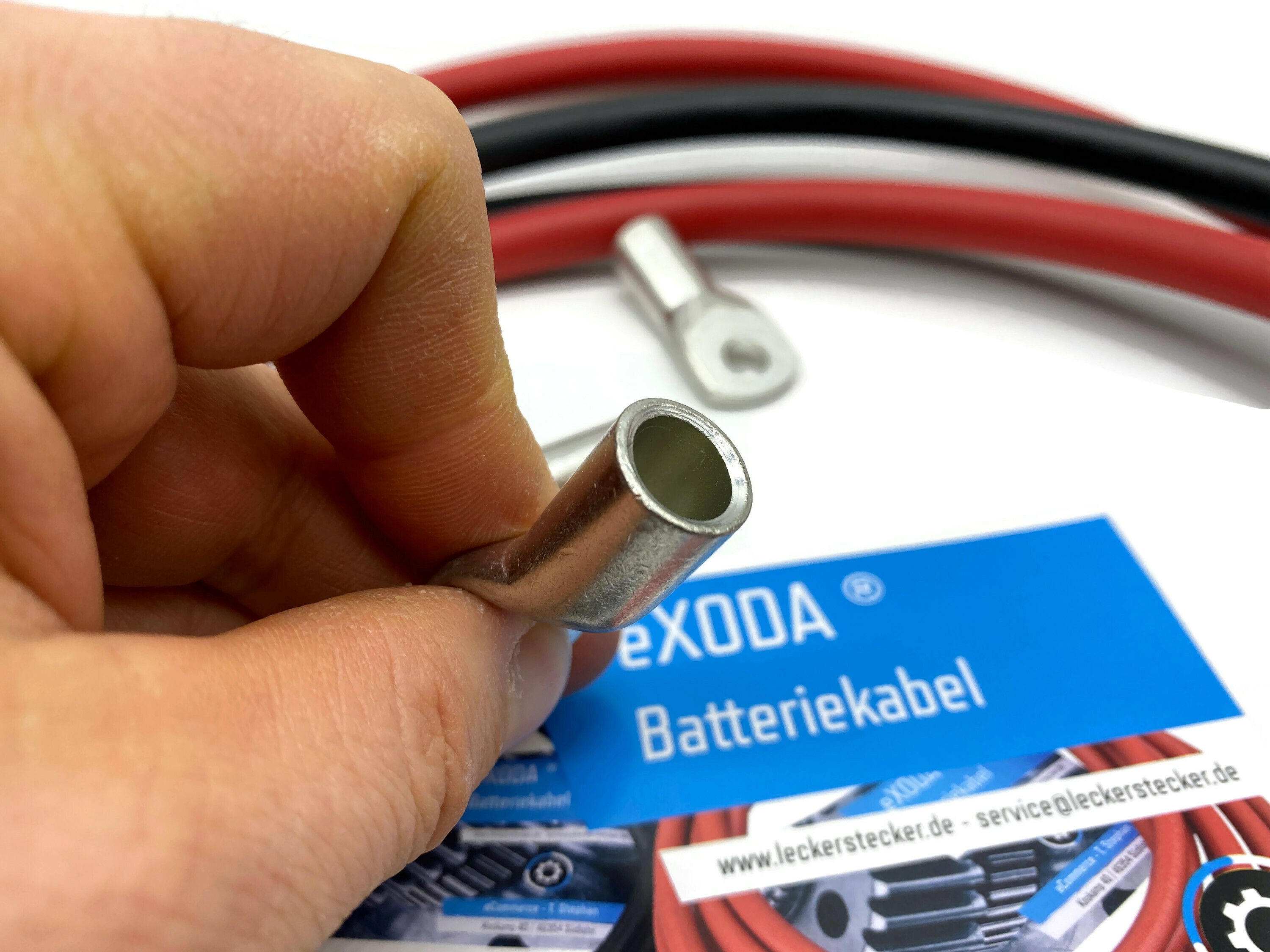 70mm2 Batteriekabel Set 2m Rot Schwarz 4x M8 Kabelschuh für zuverlässige Verbindungen - Vorschau 5