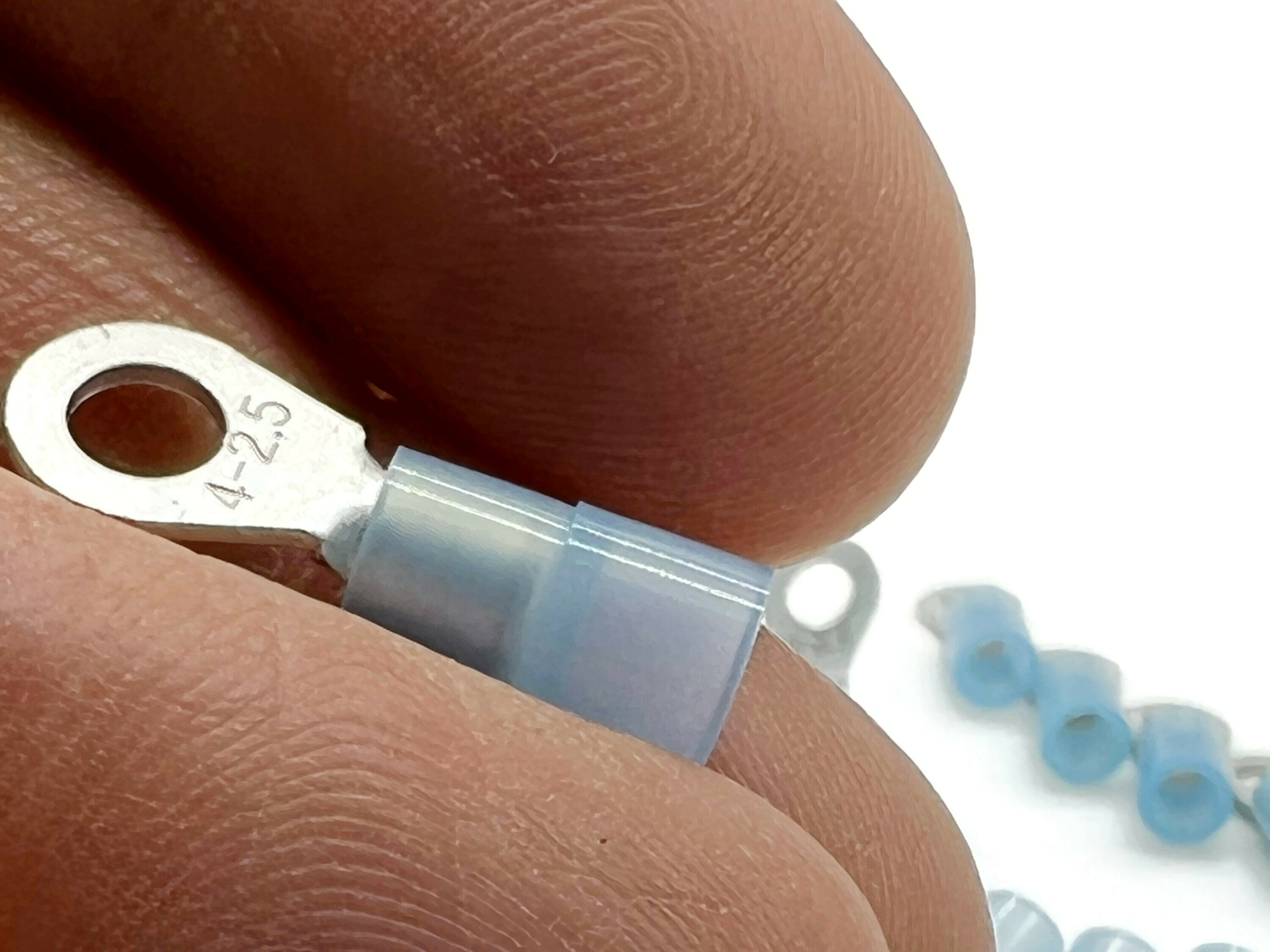 Kabelschuh 1,5mm2 bis 2,5mm2 M4 isoliert 20x Pressöse für Kabel Blau - Vorschau 3