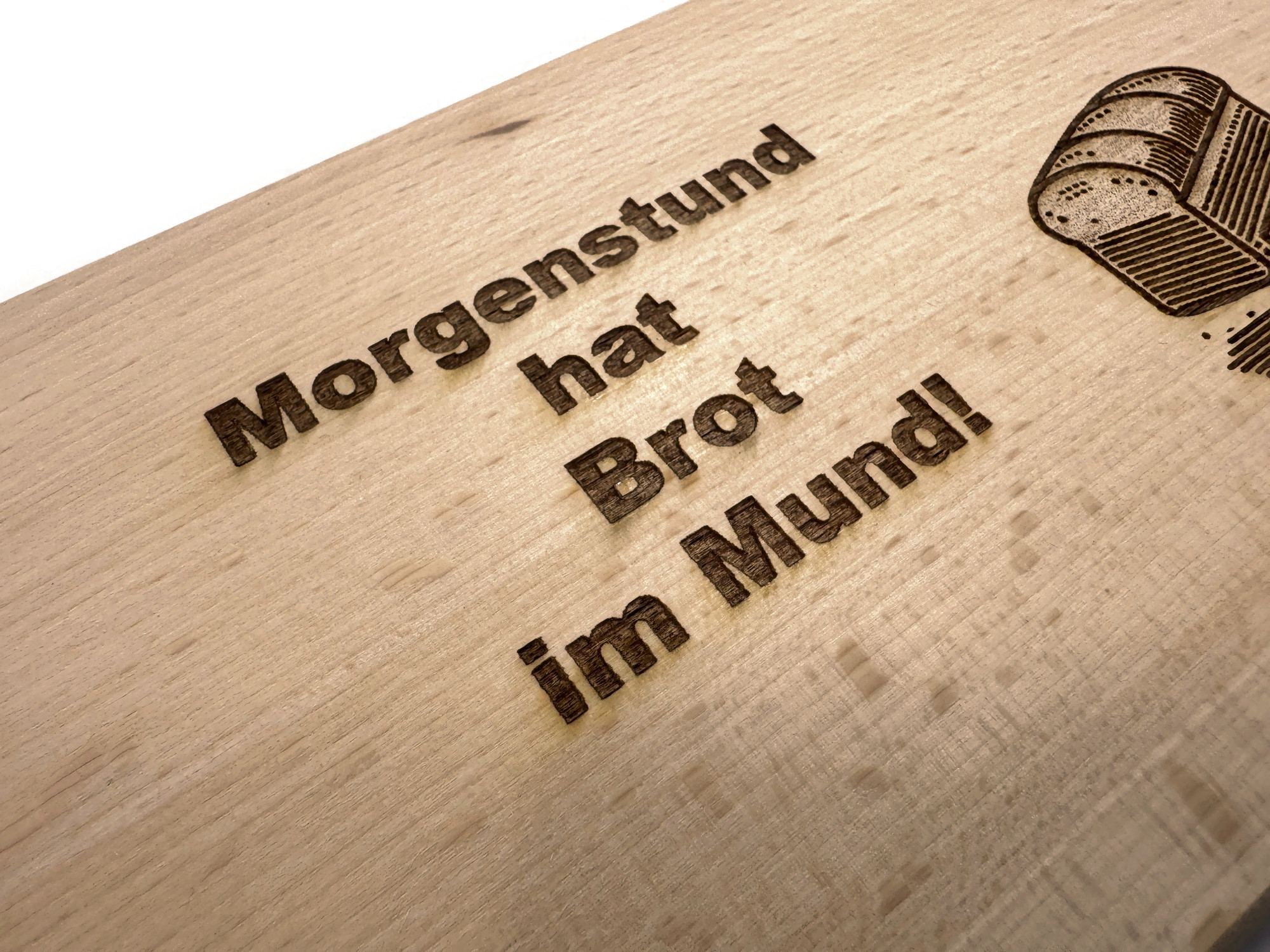 Frühstücksbrettchen aus Buchenholz mit Brot-Motiv langlebig und hitzebeständig - Vorschau 4