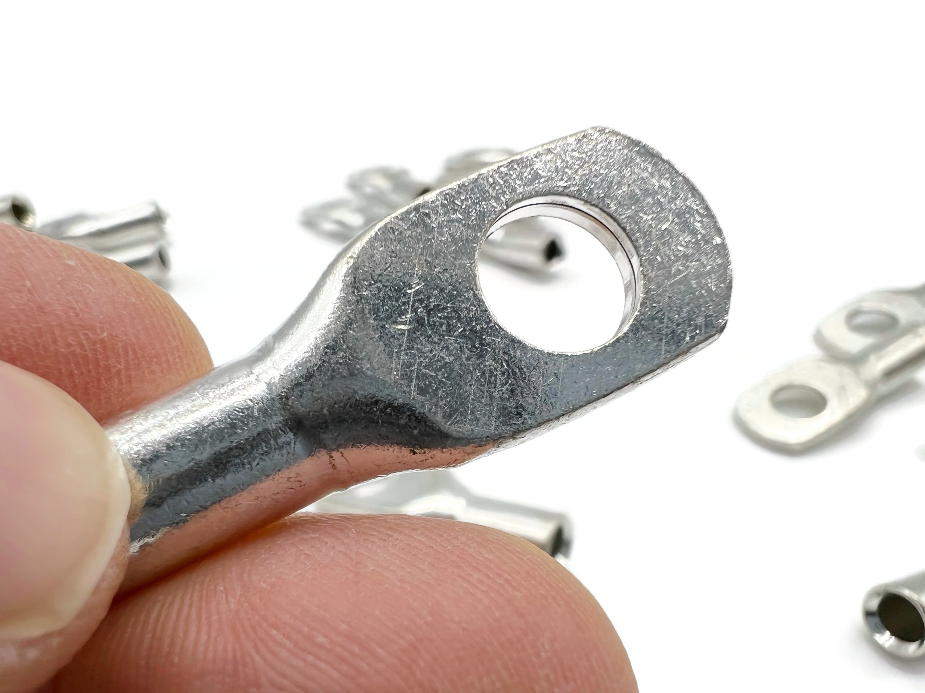 Kabelschuh 16mm2 M8 20x für Batteriekabel - hohe Leitfähigkeit und robuste Verbindung - Vorschau 2