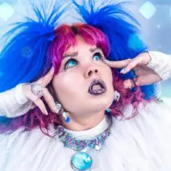 Cyndi Lauper rocks the stage in old age.