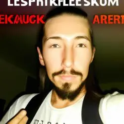 Steve Aoki è un DJ, produttore e imprenditore statunitense.